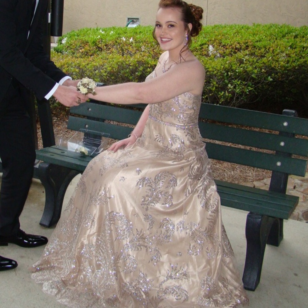 Elegant Gold/Champagne Shimmer Prom Dress